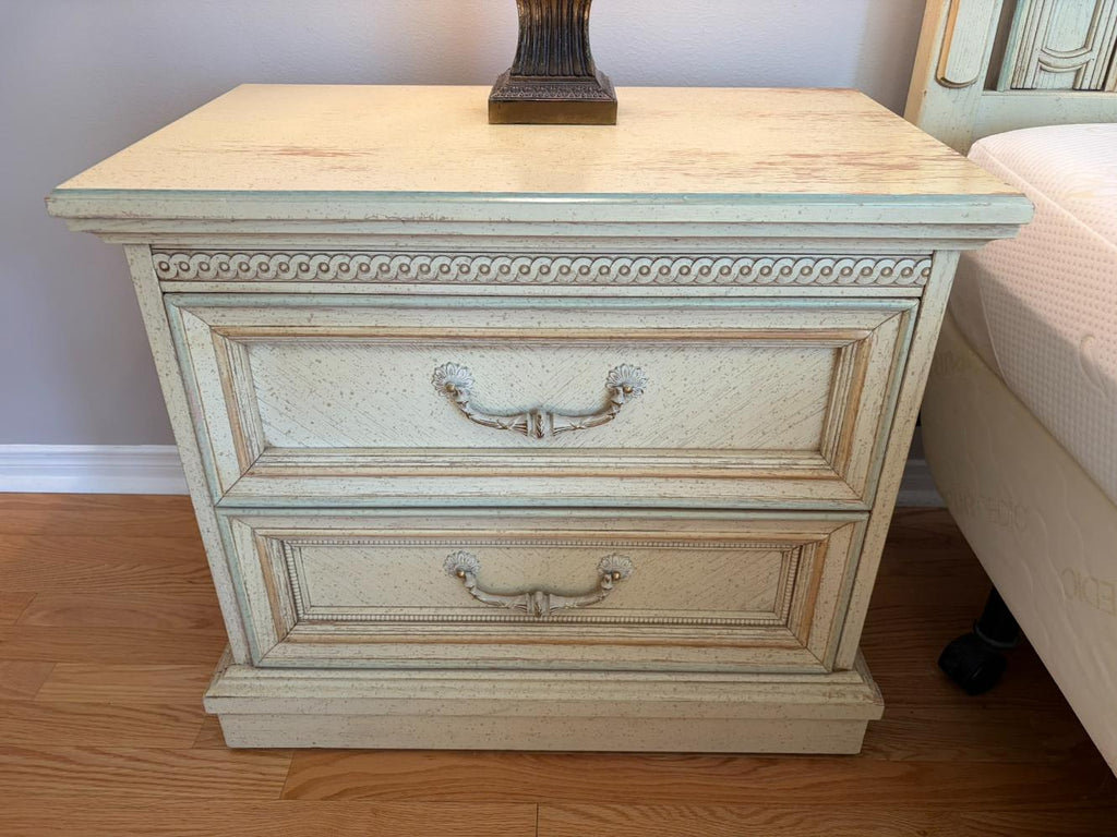 Single Nightstand Lot #1
