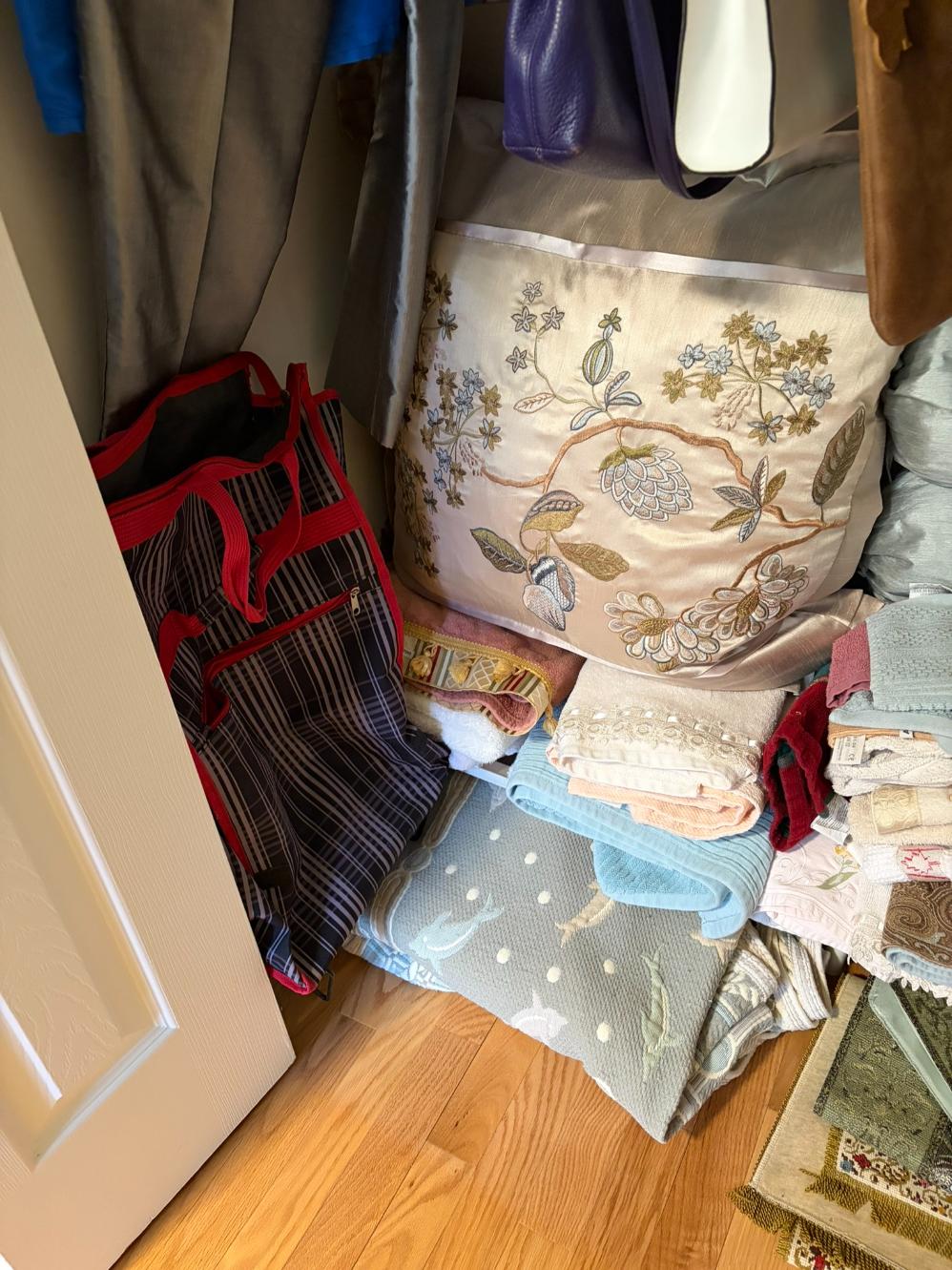 Linen and Womens Accessories Lot