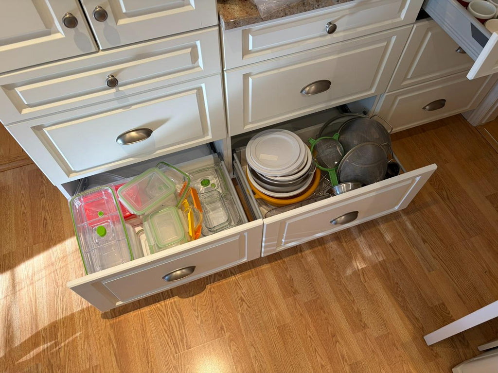 Kitchen Lot #8