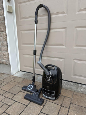 Miele Canister Vacuum SGDE0