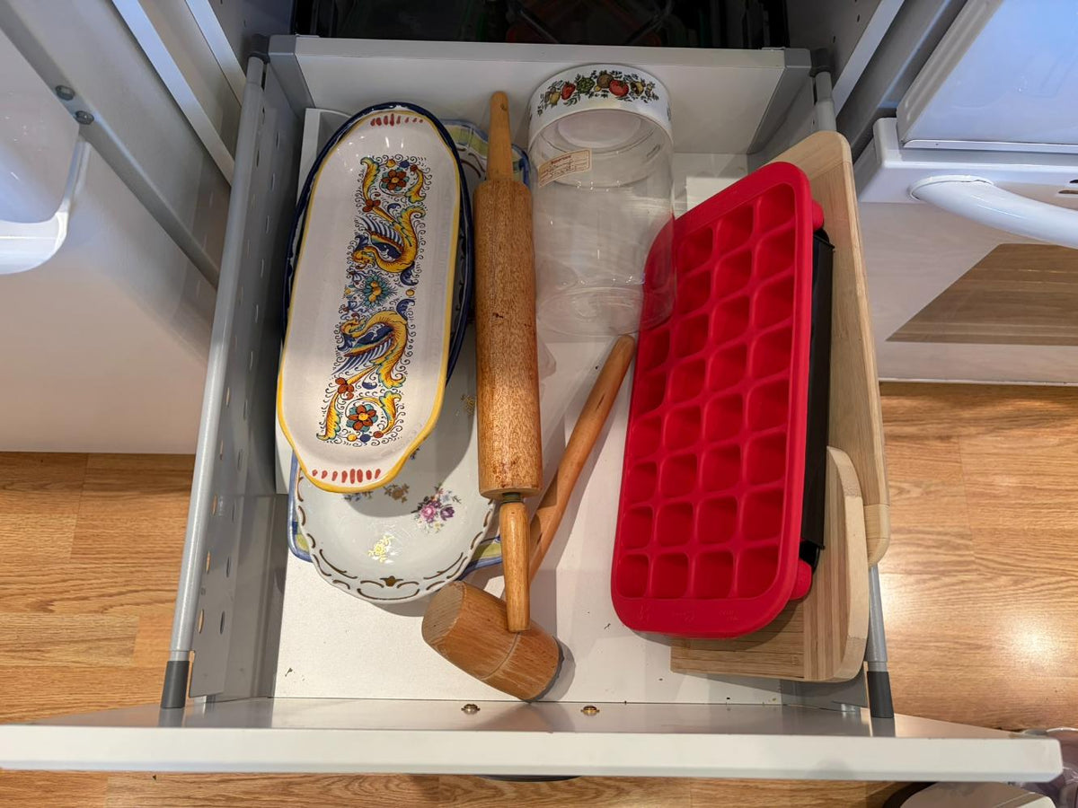 Kitchen Lot #11