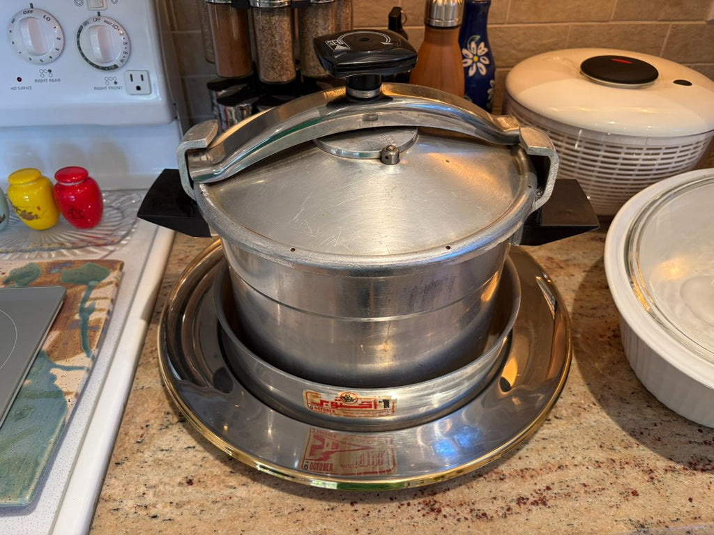 Kitchen Lot #14