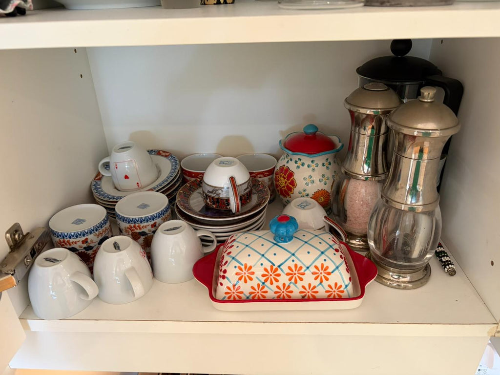 Kitchen Lot #17