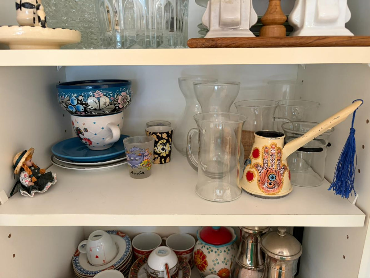Kitchen Lot #17