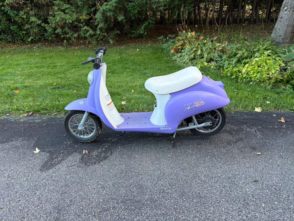 Razor Pocket Mod Betty Electric Retro Scooter