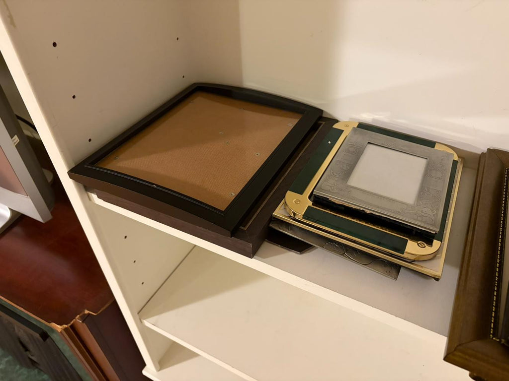Frames Lot
