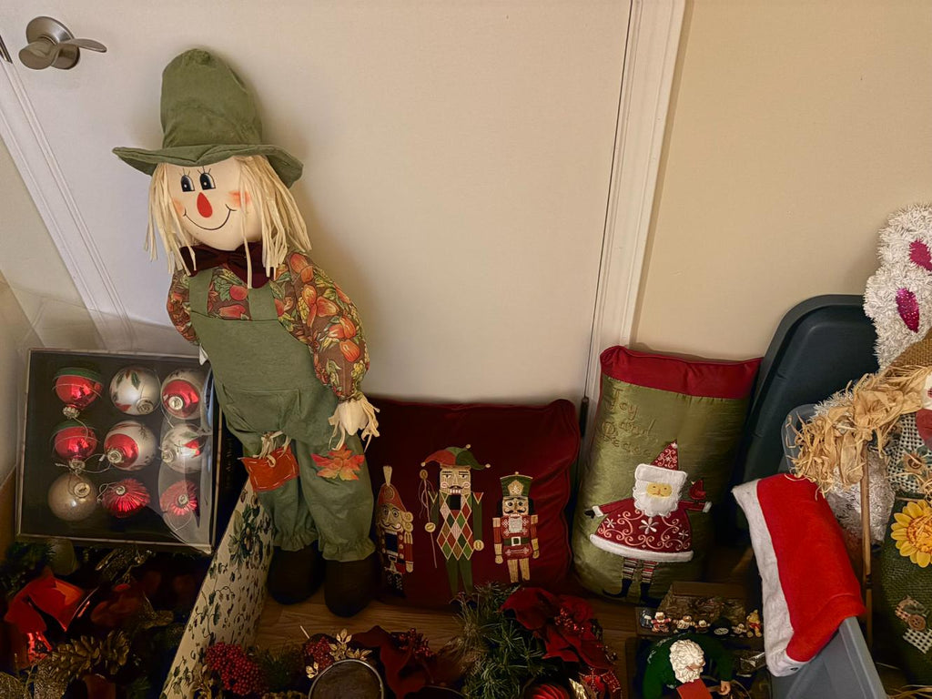 Holiday Decor Lot