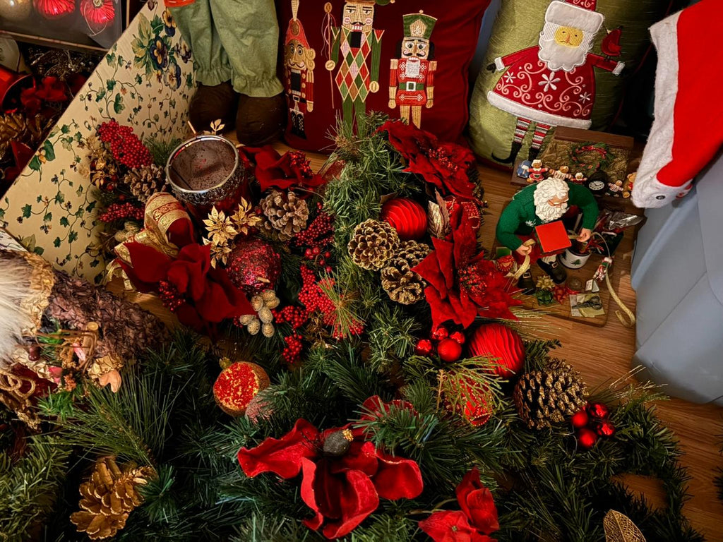 Holiday Decor Lot