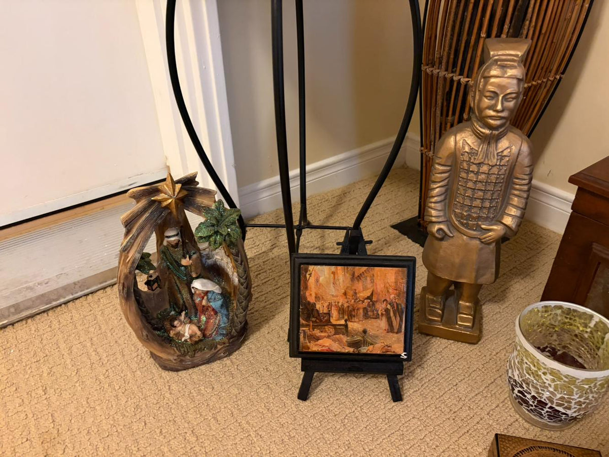Decor Lot #12