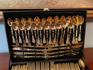 W.M. Rogers & Son Cutlery Set