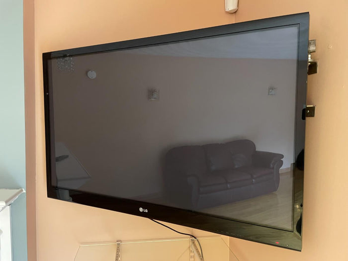 50” LG Plasma Television 50PJ550-UD