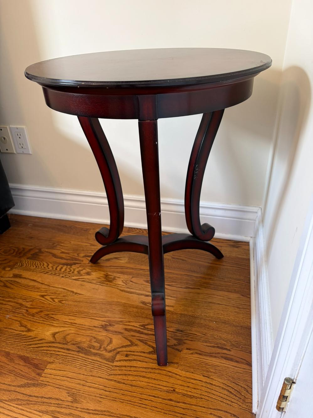 Single Accent Table Lot #3