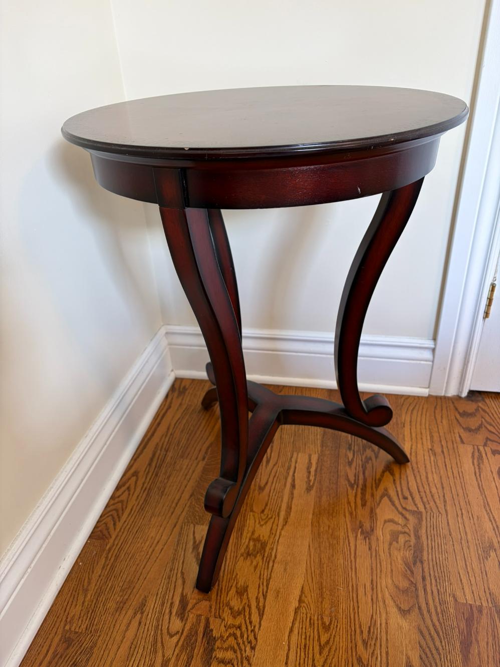 Single Accent Table Lot #3