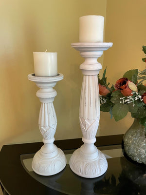 Decor Lot #2 (Table Not Included)