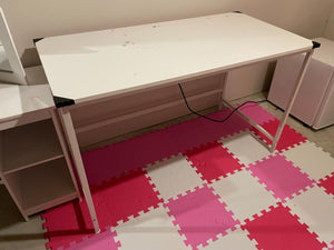 Simple Desk