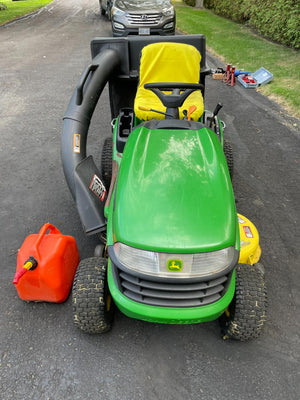 John Deere Riding Lawn Mower LA120