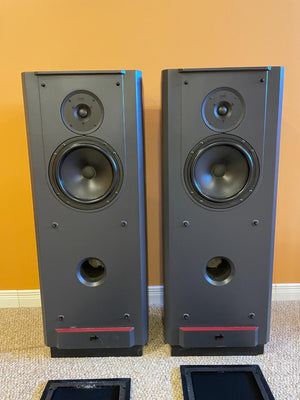 Pair PSB Tower Speakers CS180W411006