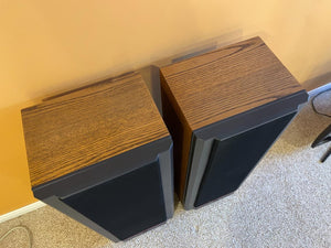 Pair PSB Tower Speakers CS180W411006