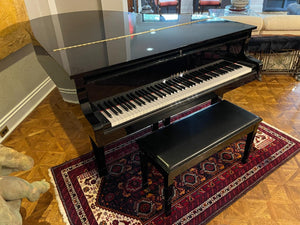 Yamaha G2 Baby Grand Piano with Storage Bench