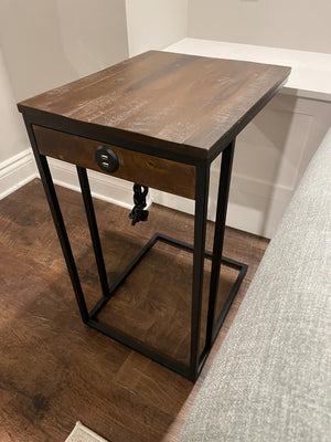 USB Accent End Table