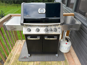 Napoleon Prestige 500 Propane BBQ