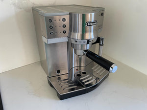 DeLonghi Dedica Cappuccino Pump Espresso Machine EC860