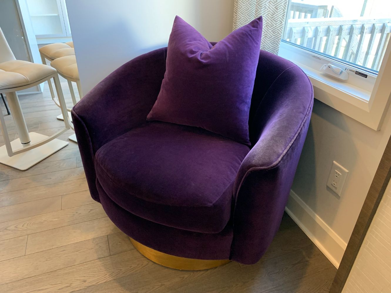 Bernhardt Camino Swivel Armchair Lot #2