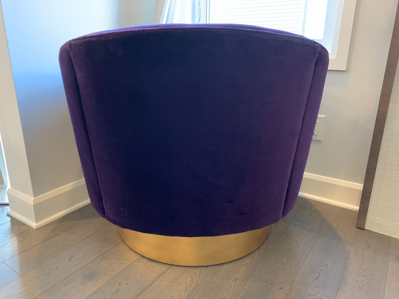 Bernhardt Camino Swivel Armchair Lot #2
