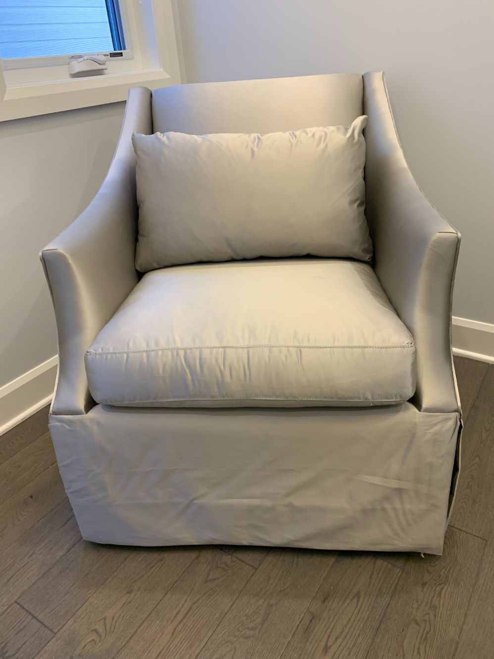Bernhardt Accent Armchair Lot #1