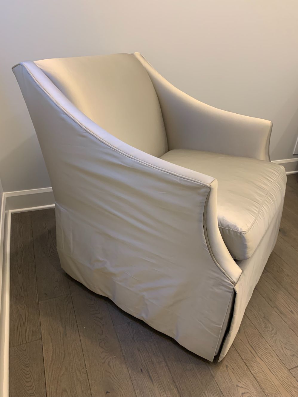 Bernhardt Accent Armchair Lot #1