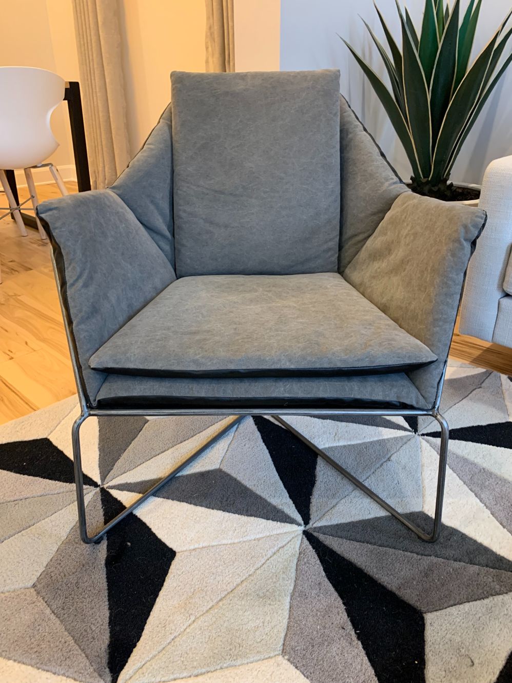 Accent Armchair Lot #1